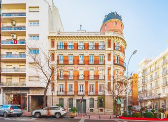 Oficina en alquiler en Calle Claudio Coello, Salamanca, Madrid, 28001 con coche, edificio, durante el día, ventana, apartamento, zona urbana, ciudad, fachada, barrio y condominio alrededor