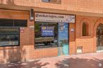 Retail for sale at Avenida Alcarria, Alcalá de Henares, Madrid, 28805 with window, brick, brickwork, wood, building, wall, font, road surface, facade and city around