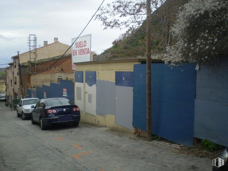 Land for sale at Calle Azacanes, 16, Toledo, 45003 with car, automotive parking light, sky, motor vehicle, cloud, vehicle, tire, automotive lighting, road surface and building around