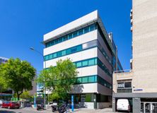 Office for sale at Calle Hermanos García Noblejas, 37 A, San Blas - Canillejas, Madrid, 28037 with building, car, sky, street light, blue, tree, wheel, tower block, architecture and window around