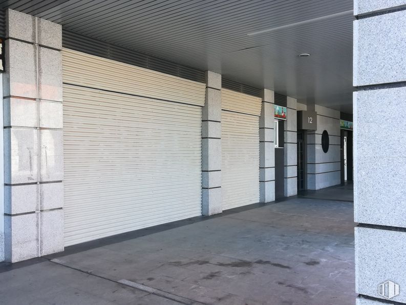 Local en alquiler en Glorieta Las Amazonas, 1-28, Valdemoro, Madrid, 28341 con sombra, superficie de carretera, accesorio, edificio, piso, material compuesto, asfalto, suelo, ladrillo y exterior automotriz alrededor