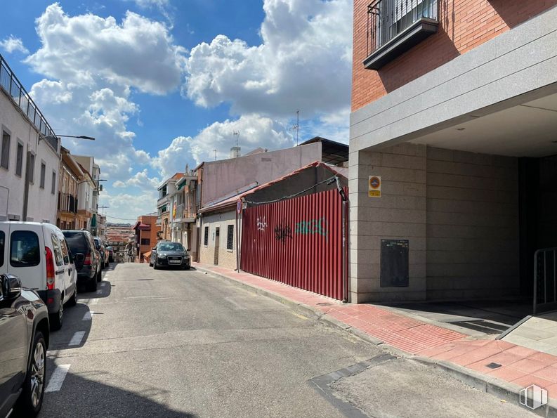 Land for sale at Centro urbano, San Sebastián de los Reyes, Madrid, 28700 with wheel, window, building, car, cloud, sky, tire, road surface, vehicle and asphalt around