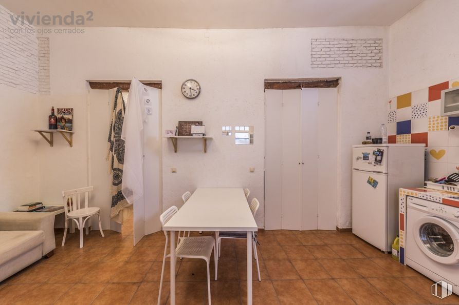 Local en venta en Calle Rodas, Centro, Madrid, 28005 con lavadora, silla, mesa, lavadero, propiedad, mueble, secadora de ropa, suelo, diseño de interiores y piso alrededor