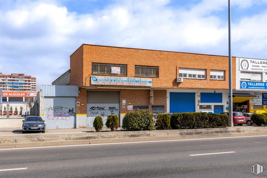 Nave en venta en Carretera Loeches, 59, Torrejón de Ardoz, Madrid, 28850 con edificio, coche, nube, cielo, planta, ventana, asfalto, barrio, zona residencial y edificio comercial alrededor