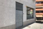 Retail for rent at Calle Santa Teresa, 3, Arganda del Rey, Madrid, 28500 with building, window, window blind, road surface, shade, wall, composite material, urban design, fixture and brick around