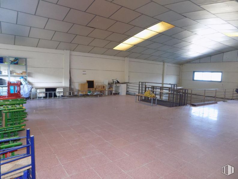 Industrial for sale at Avenida Naciones, Illescas, Toledo, 45200 with lighting, building, hall, floor, flooring, shelf, ceiling, field house, commercial building and publication around