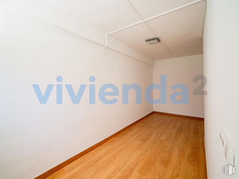 Retail for sale & for rent at Calle Balandro, Barajas, Madrid, 28042 with building, wood, fixture, flooring, floor, font, art, wood stain, hardwood and ceiling around