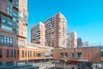 Local en alquiler y venta en Calle Orense, Tetuán, Madrid, 28020 con edificio, cielo, rascacielos, día, ventana, azul, bloque de torre, diseño urbano, condominio y barrio alrededor