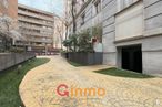 Retail for sale at Calle Granada, 33, Retiro, Madrid, 28007 with building, window, plant, property, road surface, architecture, urban design, flooring, neighbourhood and wall around