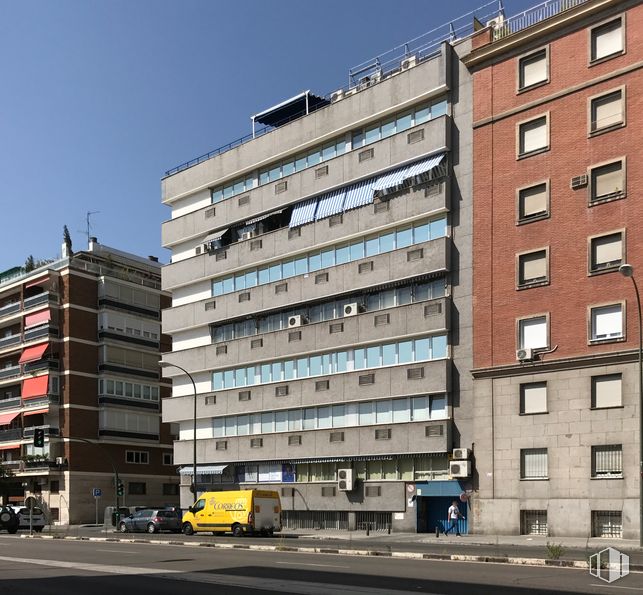 Oficina en alquiler en Calle Maudes, 51, Chamberí, Madrid, 28003 con edificio, tiempo de día, ventana, propiedad, accesorio, cielo, bloque de pisos, diseño urbano, condominio y vecindario alrededor