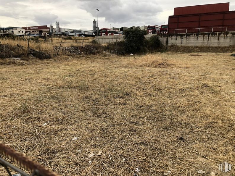 Land for sale at Zona San Crispín - La Estación Consorcio, Colmenar Viejo, Madrid, 28770 with land lot, soil, field, straw and agriculture around