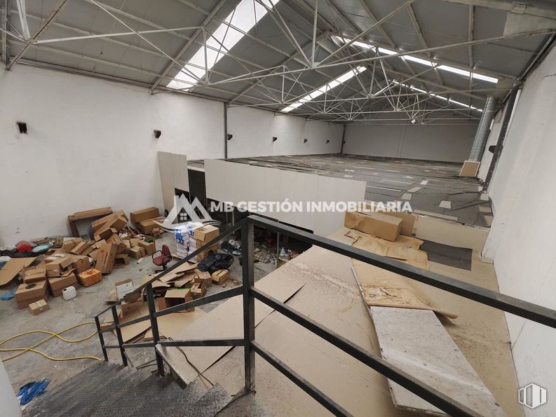 Nave en alquiler en Zona El Álamo, Fuenlabrada, Madrid, 28946 con madera, suelos, ingeniería, material compuesto, espacio, haz, evento, metal, máquina y techo alrededor