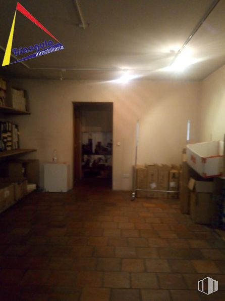 Retail for sale & for rent at Avenida Camilo José Cela, Cuéllar, Segovia, 40200 with box, property, building, picture frame, wood, interior design, architecture, floor, flooring and house around