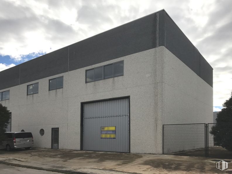 Industrial for sale at Camino Valdetorres, 5, Fuente el Saz de Jarama, Madrid, 28140 with window, door, building, car, cloud, sky, fixture, tree, plant and composite material around