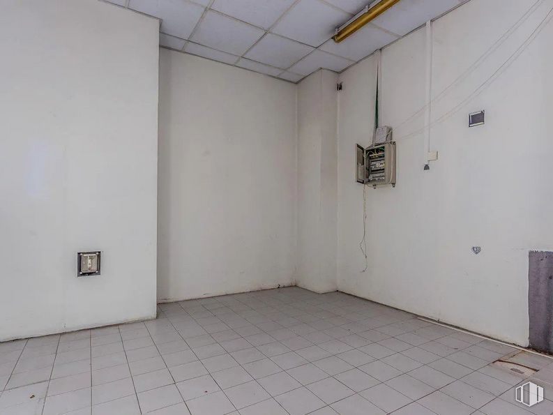 Nave en venta en Avenida Camino de lo Cortao, 6, San Sebastián de los Reyes, Madrid, 28700 con edificio, madera, accesorio, arte, suelo, suelos, hall, techo, hormigón y habitación alrededor