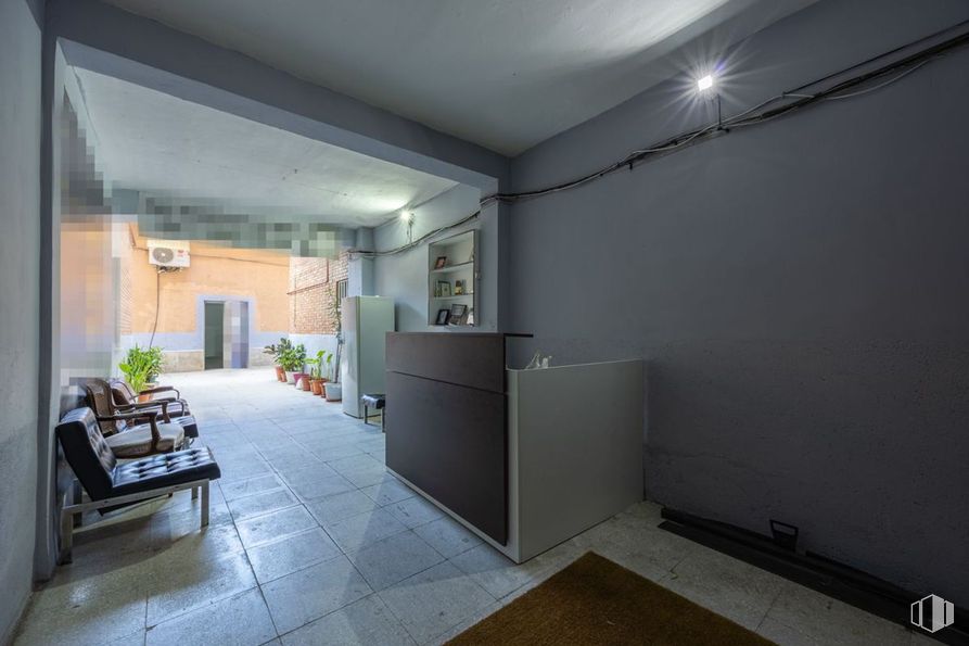 Industrial for sale at Calle José del Pino, 47, Villaverde, Madrid, 28021 with cabinetry, flooring, floor, ceiling, composite material, apartment, concrete, light fixture, daylighting and plaster around