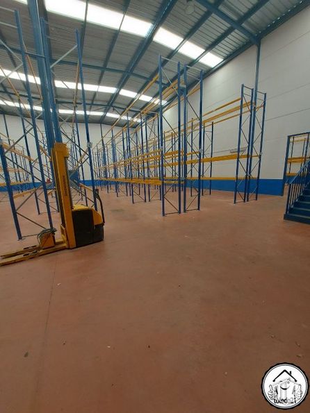 Industrial for sale at Camino Ciempozuelos, Seseña, Toledo, 45224 with luggage & bags, wood, building, art, hall, flooring, metal, engineering, beam and shade around