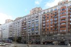 Office for rent at Calle Gran Vía, 57, Centro, Madrid, 28013 with building, sky, daytime, property, window, cloud, tower block, urban design, condominium and residential area around