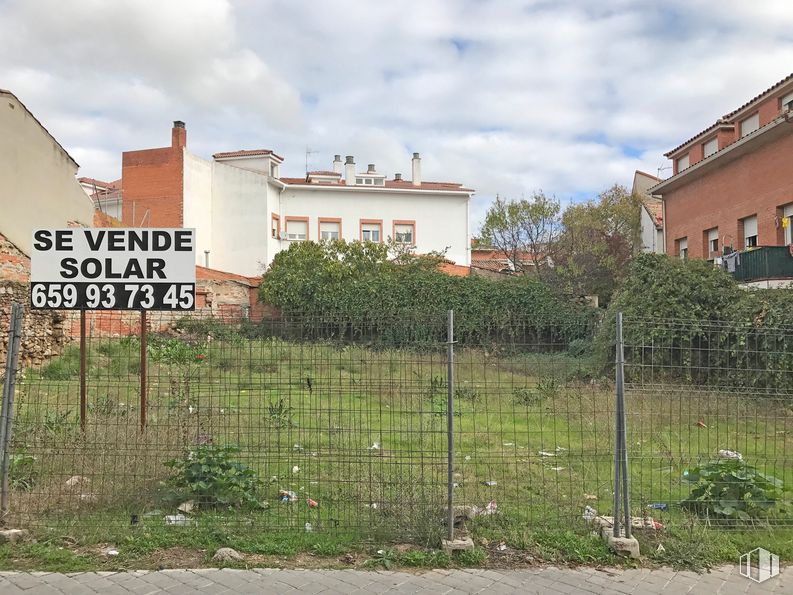 Suelo en venta en Calle Frailes, 4, Colmenar Viejo, Madrid, 28770 con edificio, nube, planta, cielo, ventana, lote de tierra, vegetación, casa, hierba y valla alrededor