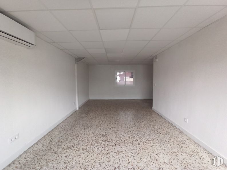 Nave en venta en Zona industrial, Humanes de Madrid, Madrid, 28970 con edificio, accesorio, madera, suelos, suelo, material compuesto, techo, hall, simetría y hormigón alrededor