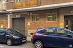 Local en venta en Avenida Trueba, 20, Ciudad Lineal, Madrid, 28017 con rueda, coche, ventana, neumático, vehículo terrestre, vehículo, fotografía, vehículo motorizado, placa de matrícula del vehículo y iluminación automotriz alrededor