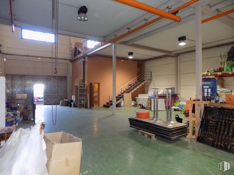 Industrial for sale at Avenida Naciones, Illescas, Toledo, 45200 with box, flooring, floor, wood, hall, engineering, event, ceiling, room and building around