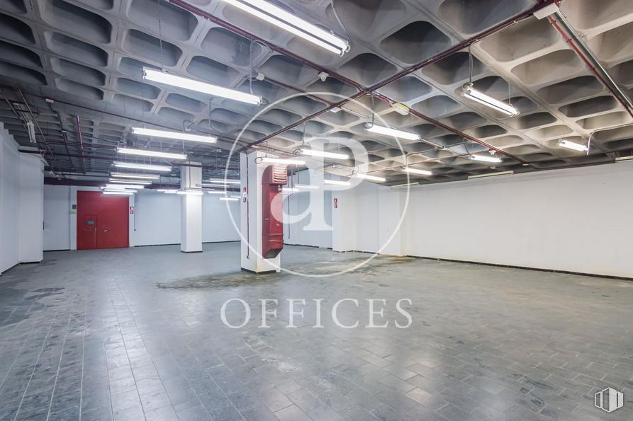 Oficina en venta en Zona IFEMA, Hortaleza, Madrid, 28033 con accesorio, diseño de interiores, pasillo, piso, suelo, pared, gas, techo, espacio y material compuesto alrededor