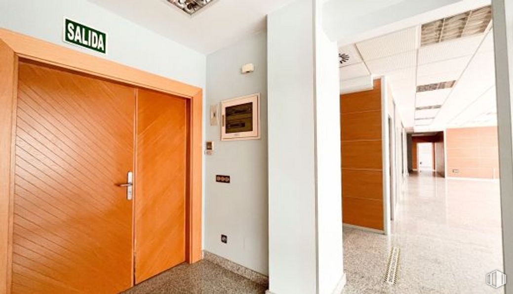 Oficina en venta en Edificio Apolo, Calle Pollensa, 2, Las Rozas de Madrid, Madrid, 28230 con edificio, accesorio, interiorismo, madera, puerta, suelo, pared, suelos, casa y inmobiliario alrededor