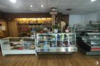 Retail for rent at Calle Esteban Collantes, Ciudad Lineal, Madrid, 28017 with shelf, shelving, interior design, food, display case, retail, furniture, bakery, restaurant and ceiling around