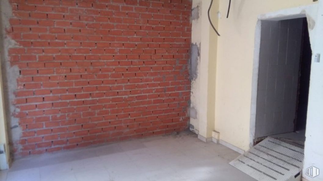 Local en venta en Calle Cartagena, 64, Salamanca, Madrid, 28028 con puerta, edificio, madera, piso, suelo, albañilería, material compuesto, ladrillo, material de construcción y gas alrededor