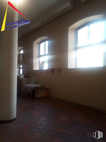 Retail for sale & for rent at Avenida Camilo José Cela, Cuéllar, Segovia, 40200 with window, fixture, interior design, tile flooring, wood, house, flooring, shade, real estate and tints and shades around