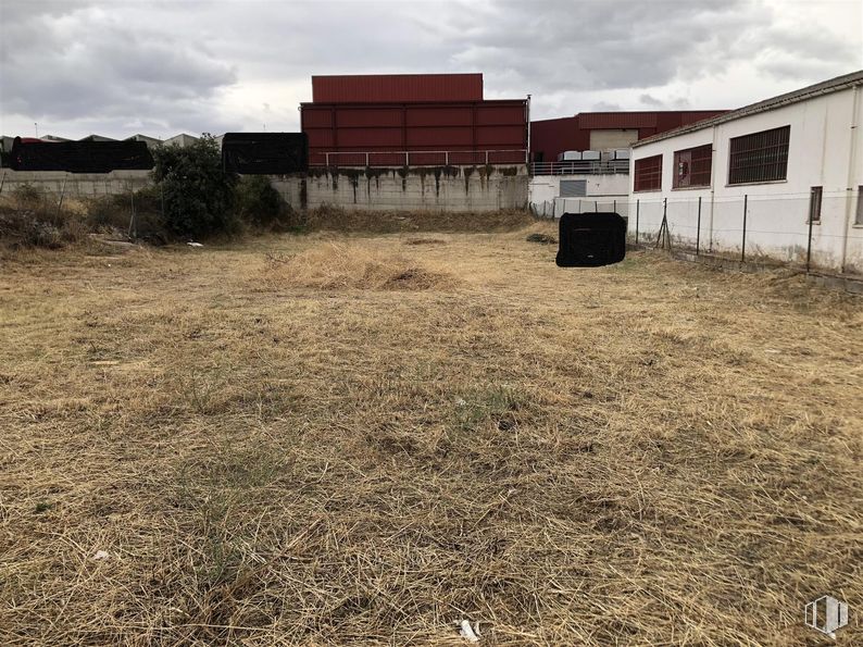 Land for sale at Zona San Crispín - La Estación Consorcio, Colmenar Viejo, Madrid, 28770 with window, building, soil, straw and backyard around