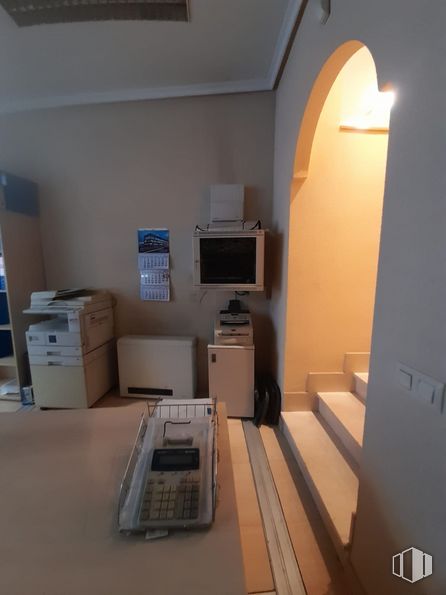 Local en alquiler en Calle Manuel Mac-Crohon, 52, Morata de Tajuña, Madrid, 28530 con caja, electrodoméstico, suministros de oficina, edificio, piso, ebanistería, casa, pavimento, equipo de oficina y madera alrededor