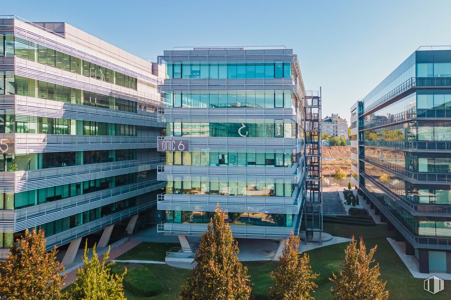 Oficina en alquiler en Edificio Onic 6, Calle Vía de los Poblados, 3, Hortaleza, Madrid, 28033 con edificio, cielo, día, ventana, diseño urbano, bloque de torre, barrio, condominio, área residencial y casa alrededor