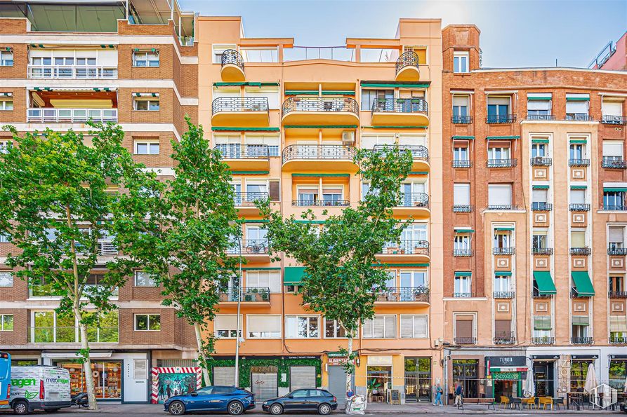 Local en alquiler en Avenida Menendez Pelayo, Retiro, Madrid, 28009 con coche, edificio, durante el día, propiedad, rueda, ventana, neumático, cielo, diseño urbano y condominio alrededor