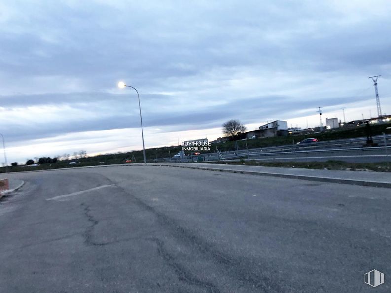 Land for sale at Polígono El Rabanal, Illescas, Toledo, 45200 with street light, cloud, sky, road surface, asphalt, tar, thoroughfare, cumulus, landscape and city around