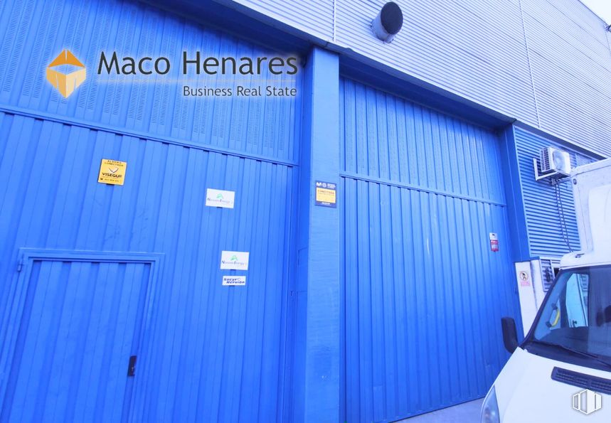 Industrial for rent at Zona industrial Inbisa, Alcalá de Henares, Madrid, 28802 with car, door, composite material, building material, steel and garage around