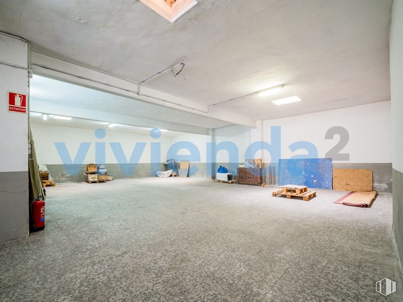 Local en venta en Calle Francisco del Pozo, Fuencarral - El Pardo, Madrid, 28034 con edificio, suelos, cielo, casa, arte, sofá, sombra, ocio, confort y techo alrededor