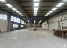 Industrial for sale at Zona industrial, San Agustín del Guadalix, Madrid, 28750 with hall, floor, flooring, composite material, fixture, building, engineering, wood, gas and ceiling around