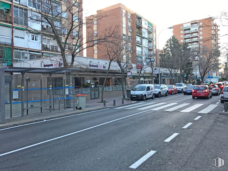 Local en alquiler en Avenida Padre Piquer, 29, La Latina, Madrid, 28024 con edificio, coche, vehículo terrestre, rueda, vehículo, ventana, infraestructura, árbol, neumático y superficie de la carretera alrededor