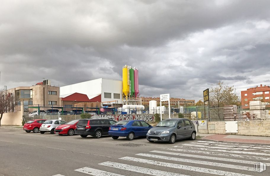 Suelo en venta en Calle La Fundición, 77, Rivas-Vaciamadrid, Madrid, 28529 con coche, nube, luz de estacionamiento automotriz, cielo, neumático, vehículo, rueda, edificio, vehículo motorizado y asfalto alrededor