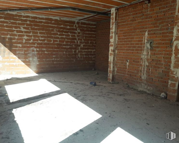 Local en venta en Zona centro, Cebolla, Toledo, 45680 con madera, superficie de la carretera, albañilería, suelos, suelo, material de construcción, edificio, ladrillo, pared y madera dura alrededor