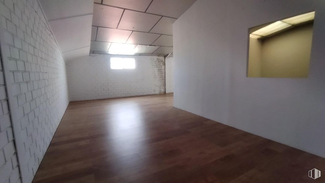 Nave en venta en Polígono de Valmor, Valdemoro, Madrid, 28343 con madera, hall, edificio, suelos, suelo, accesorio, sombra, ventana, tintes y matices y madera dura alrededor