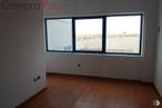 Office for rent at Polígono Industrial El Cerro, Segovia, 40006 with window, building, fixture, interior design, wood, shade, flooring, glass, ceiling and hardwood around