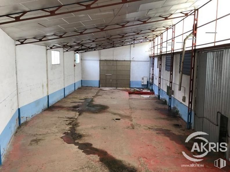 Industrial for sale at Carretera Ocaña, Noblejas, Toledo, 45350 with property, hall, flooring, floor, wood, door, ceiling, concrete, window and beam around