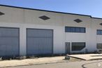 Industrial for sale at Terreno Sector 4, 77, Barcience, Toledo, 45525 with window, building, sky, asphalt, fixture, road surface, rectangle, composite material, door and landscape around