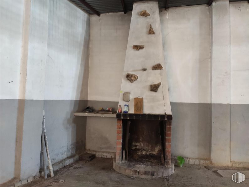 Industrial for sale at Zona Camino Carretas, Quintanar de la Orden, Toledo, 45800 with wood, floor, flooring, house, gas, building, concrete, building material, hardwood and composite material around