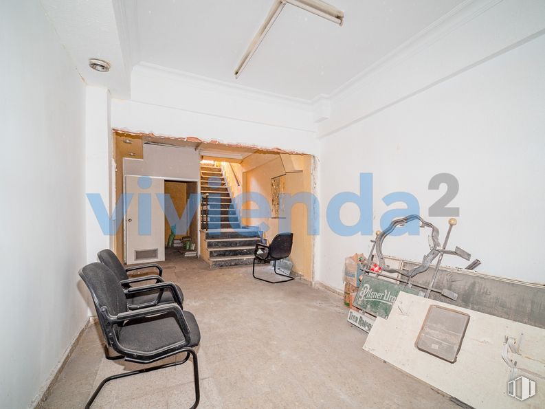 Local en venta en Calle José Hierro, Ciudad Lineal, Madrid, 28027 con silla, propiedad, edificio, alumbrado, interiorismo, piso, madera, ventilador de techo, suelo y sofá alrededor