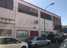 Industrial for sale & for rent at Polígono Prado Overa, Leganés, Madrid, 28914 with car, window, building, automotive parking light, automotive lighting, automotive tail & brake light, family car, automotive side-view mirror, automotive mirror and luxury vehicle around