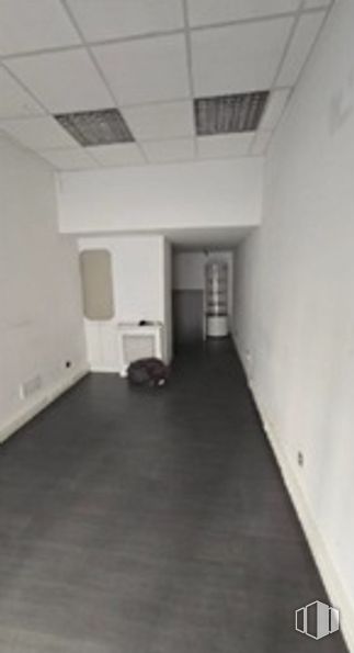 Retail for sale & for rent at Zona Orense, Tetuán, Madrid, 28020 with flooring, floor, ceiling, grey, tile flooring, daylighting, tile, cleanliness, plaster and wood flooring around